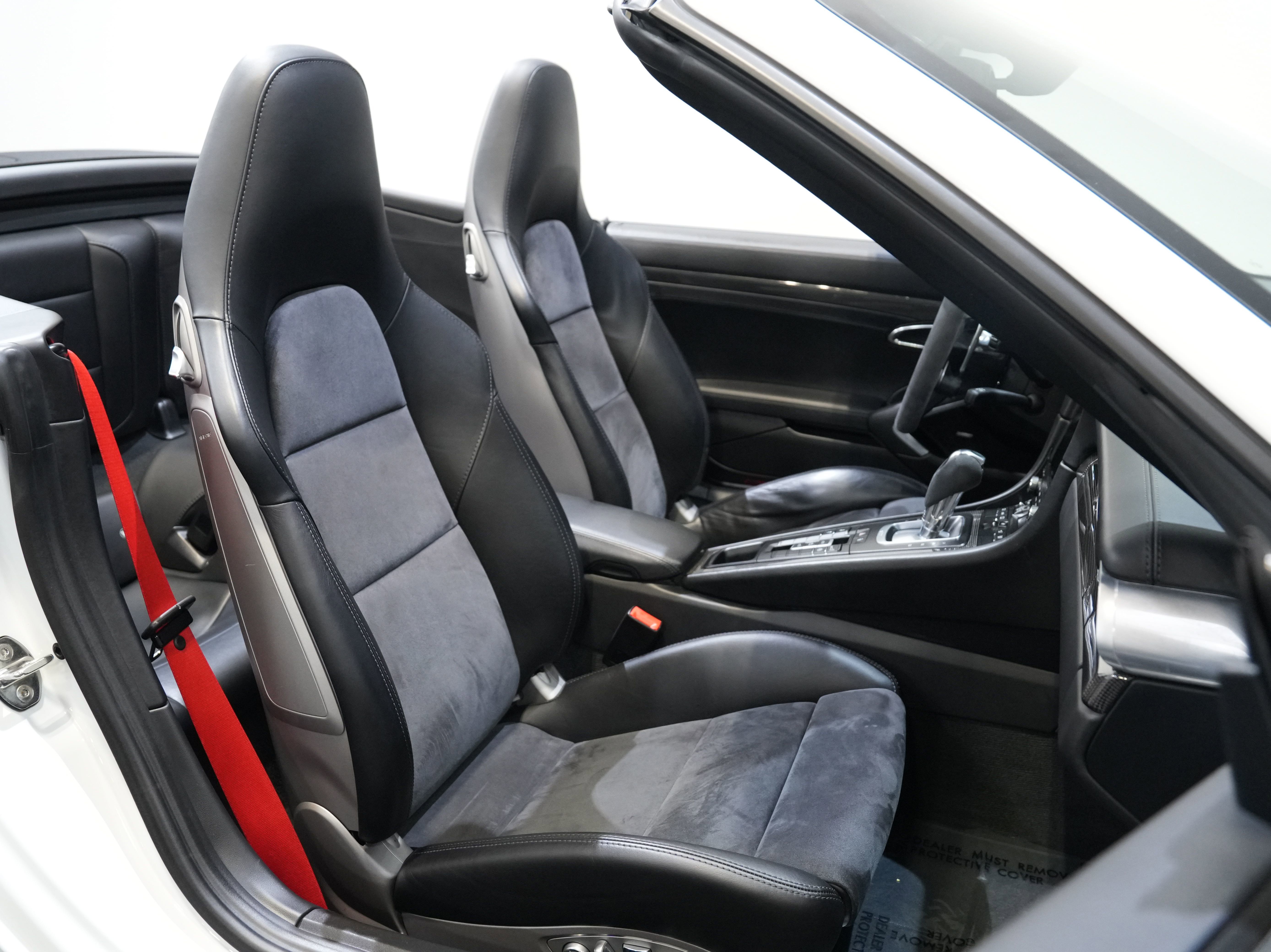 Used 2017 Porsche 911 Turbo AWD/4WD image 31