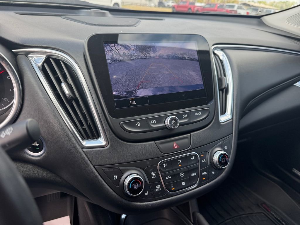 Used 2022 Chevrolet Malibu Premier image 33