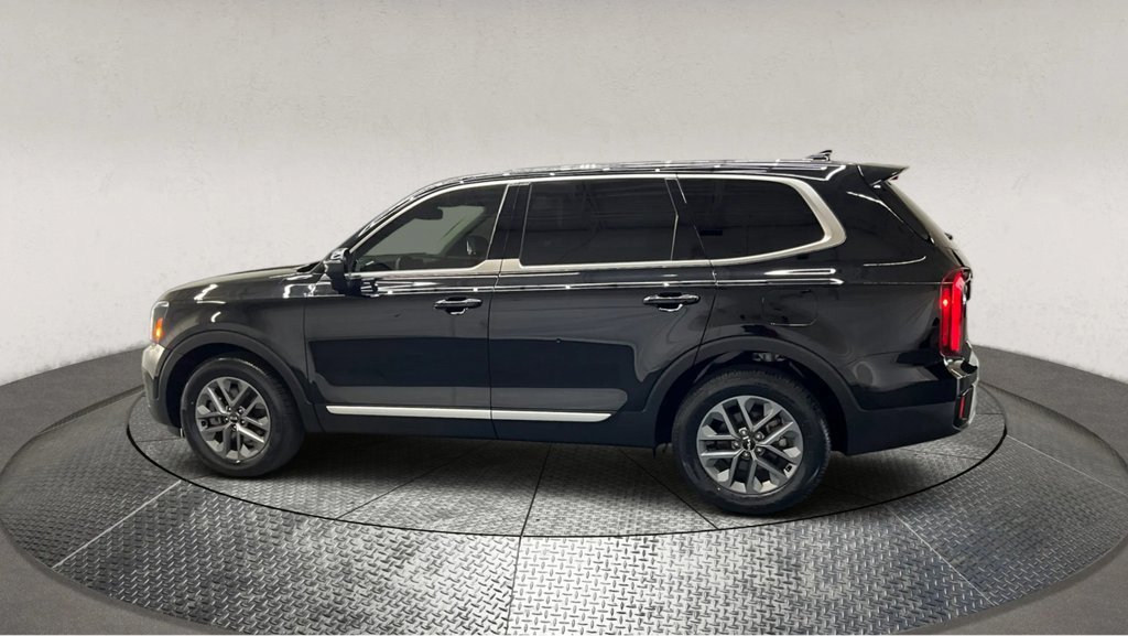 Used 2024 Kia Telluride LX image 5