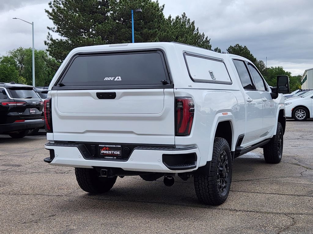 Used 2024 GMC Sierra 3500 AT4 w/ AT4 Preferred Package AWD/4WD image 3