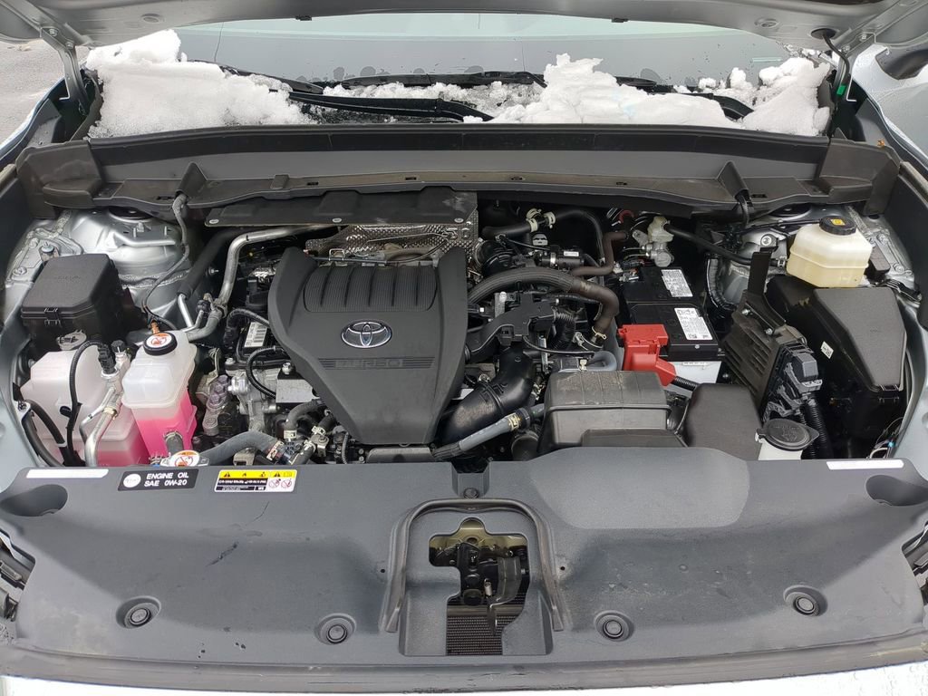 Used 2025 Toyota Grand Highlander AWD image 34