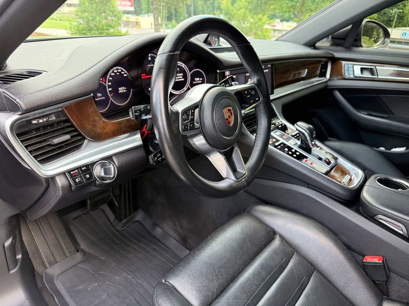Used 2018 Porsche Panamera 4 AWD/4WD image 22