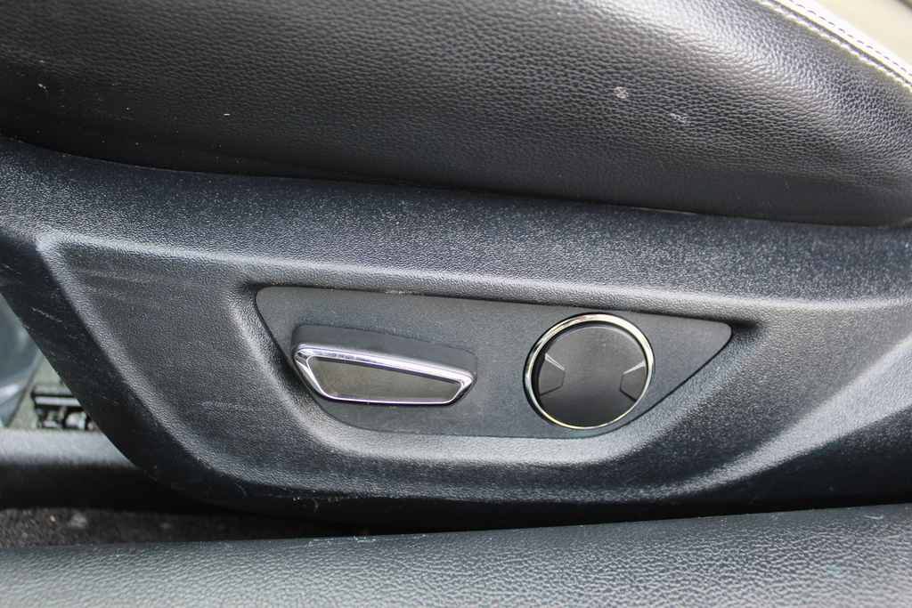 Used 2018 Ford Mustang Premium RWD image 24