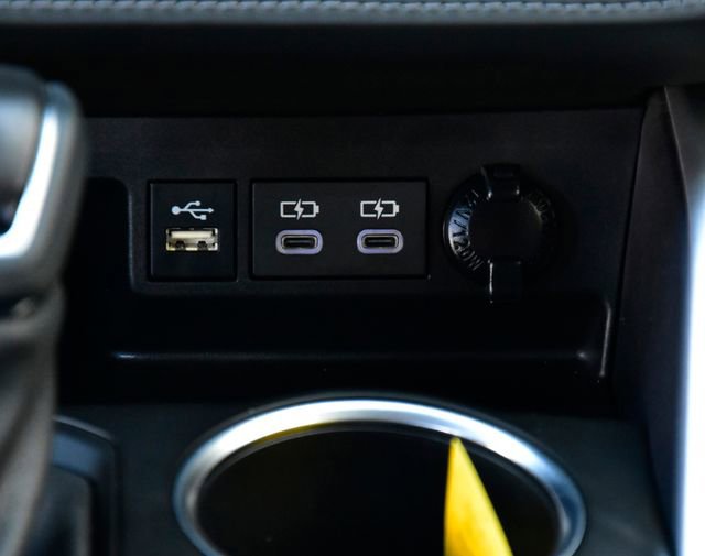 Used 2023 Toyota Highlander LE image 24