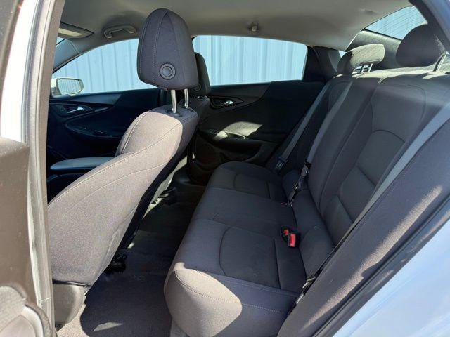 Used 2024 Chevrolet Malibu LS w/ Driver Confidence Package FWD image 5