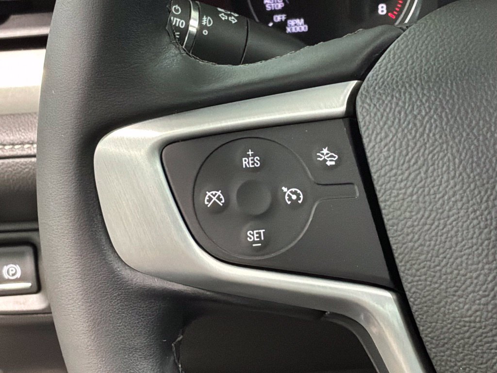 Used 2023 GMC Acadia SLT w/ Elevation Edition FWD image 9