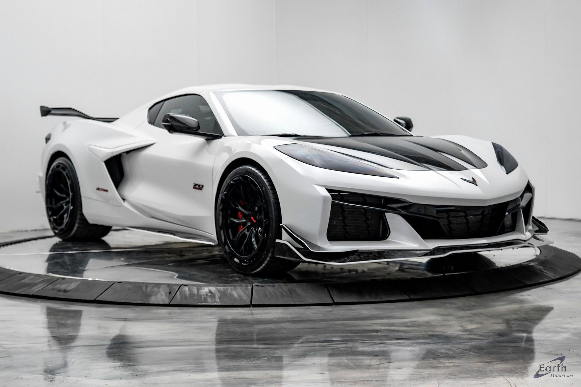 Used 2023 Chevrolet Corvette Z06 w/ Z07 Performance Package image 27