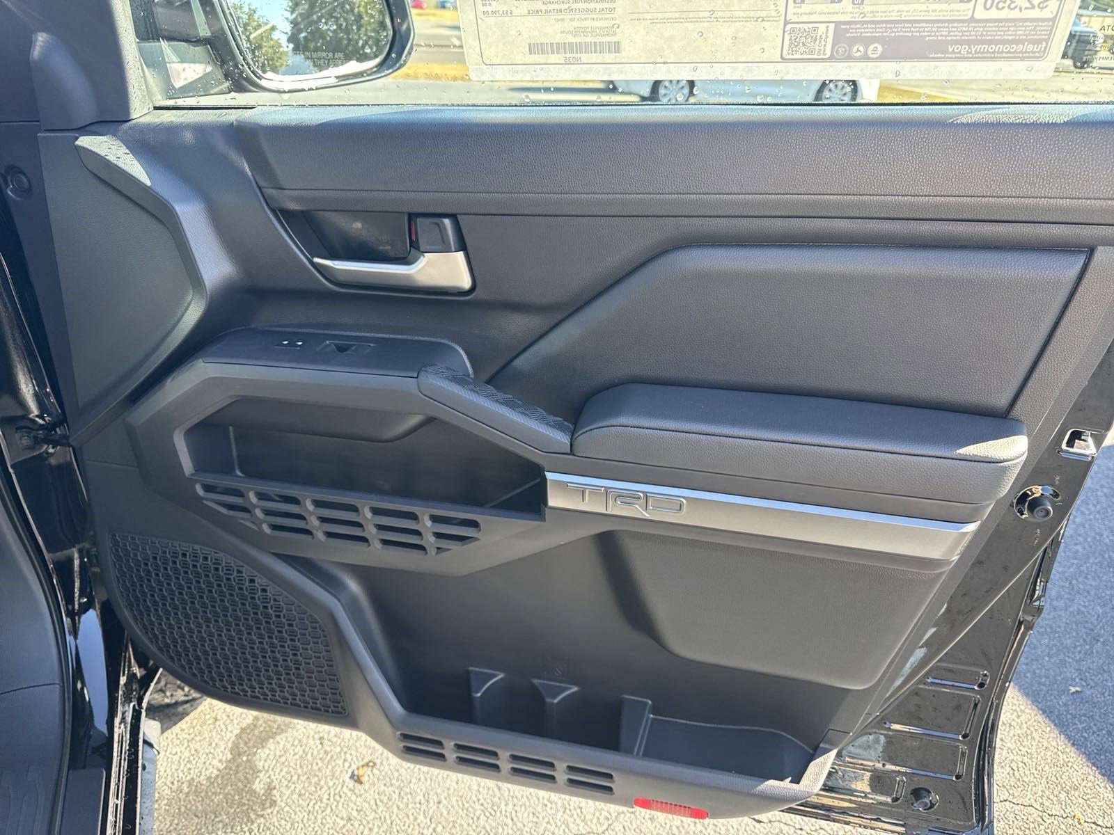 Used 2024 Toyota Tacoma TRD Off-Road image 35