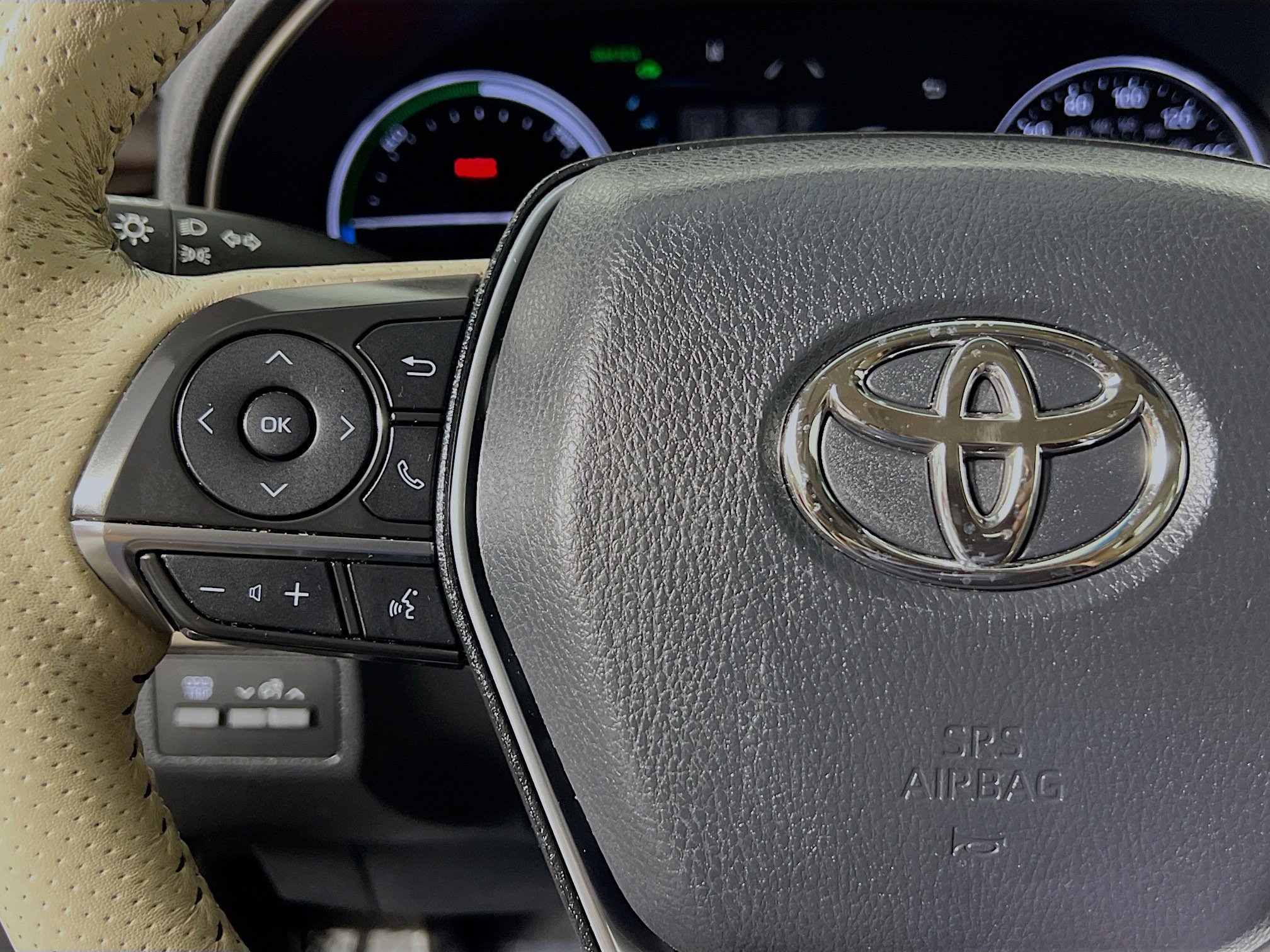 Used 2019 Toyota Avalon Limited image 19