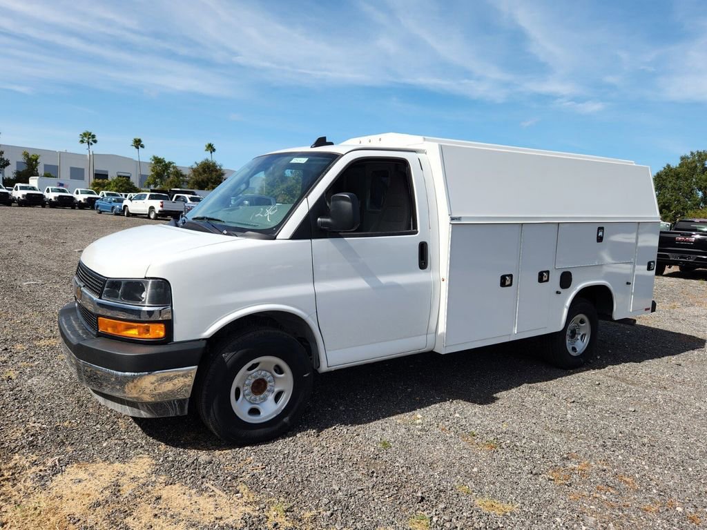 New 2024 Chevrolet Express 3500 w/ Power Convenience Package RWD image 2