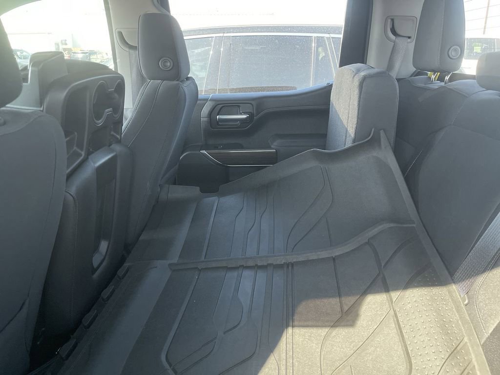 Used 2020 Chevrolet Silverado 1500 RST w/ RST Value Package image 3