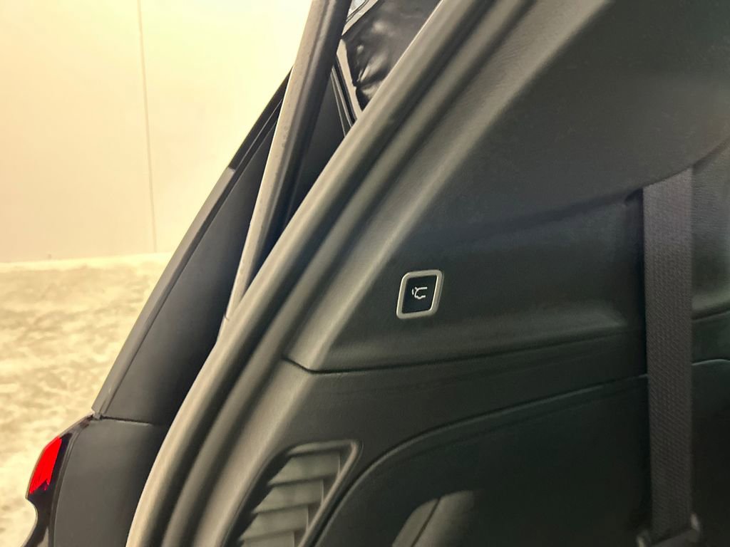 New 2025 Chrysler Pacifica Select image 33