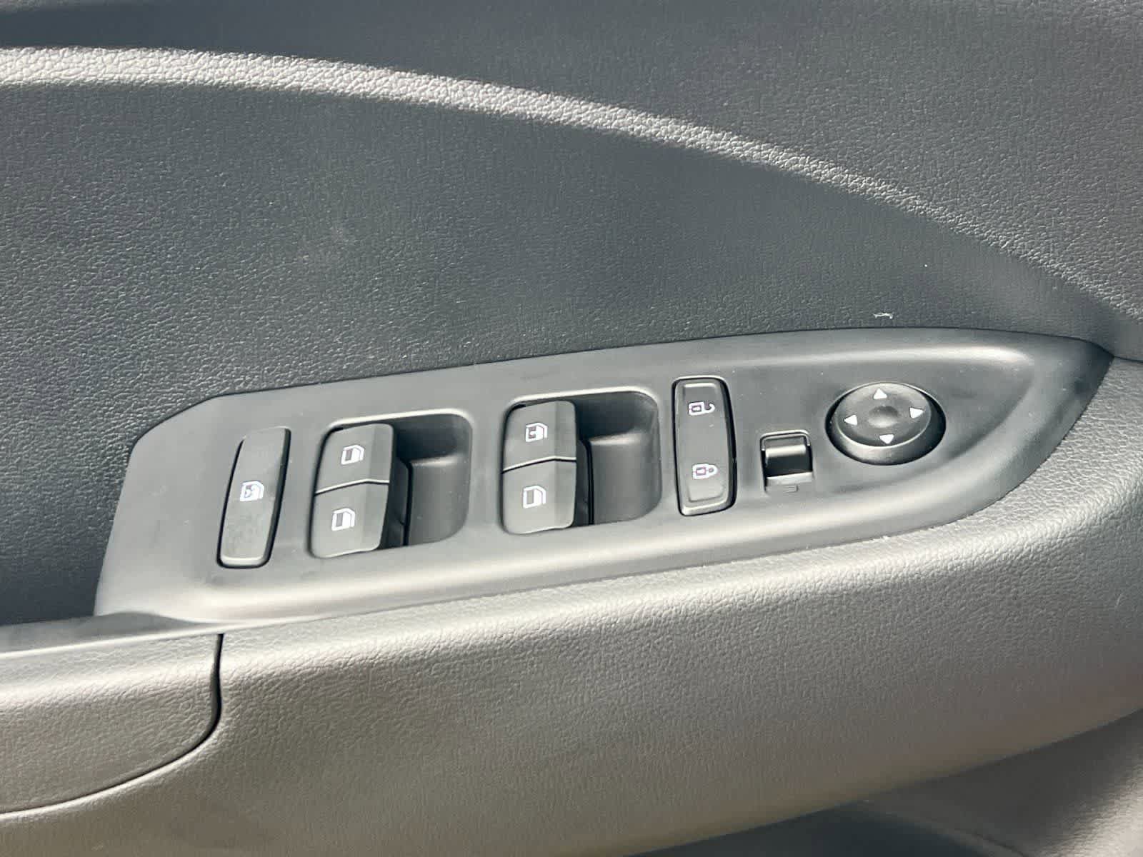 New 2026 Hyundai Venue SE FWD image 13