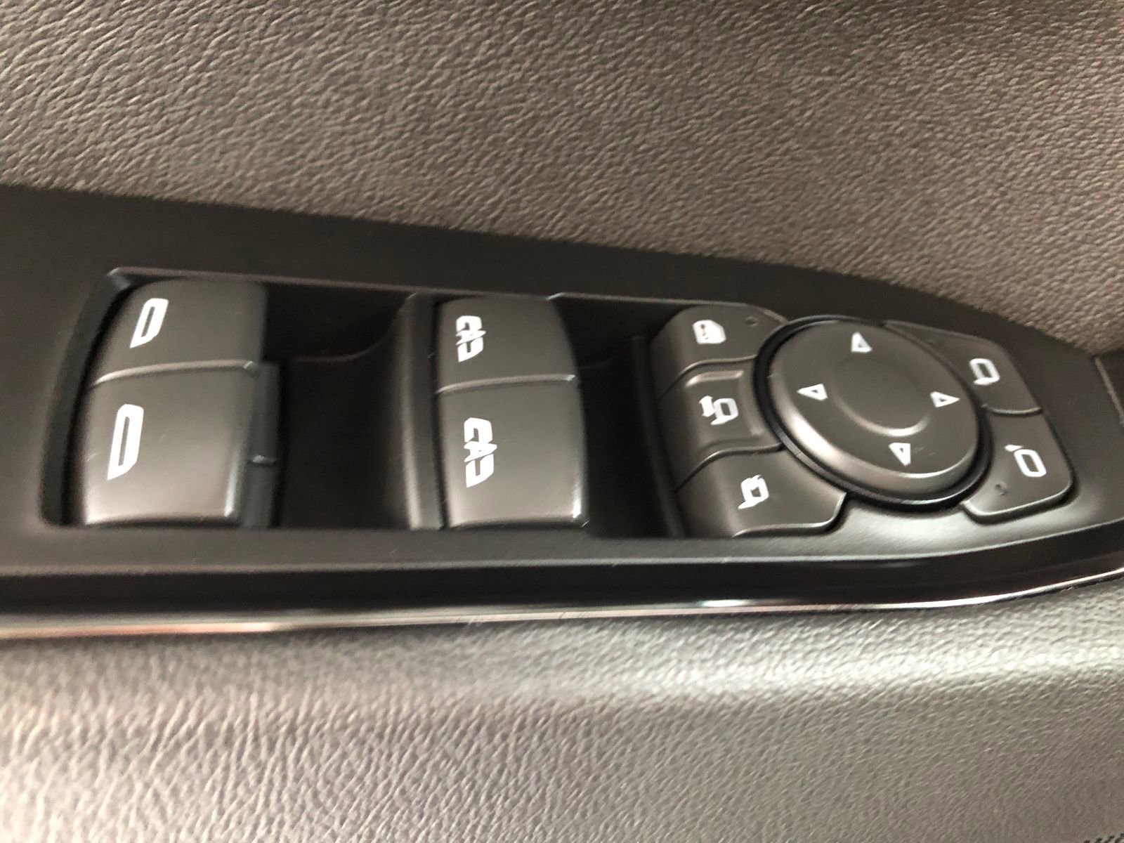 Used 2025 GMC Sierra 3500 AT4 w/ AT4 Premium Plus Package AWD/4WD image 36