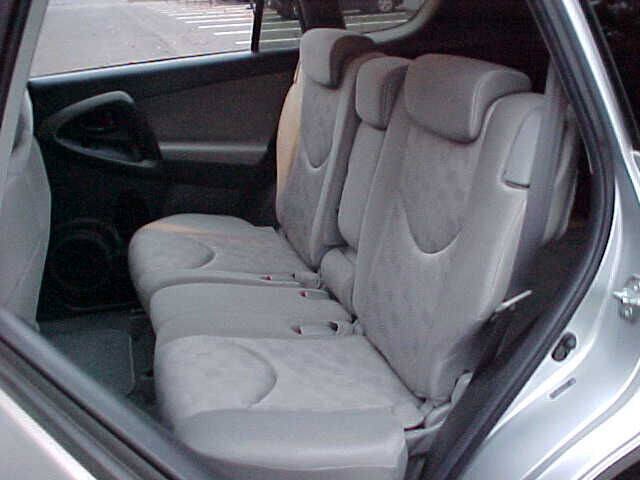 Used 2011 Toyota RAV4 4WD w/ Preferred Premium Pkg image 10
