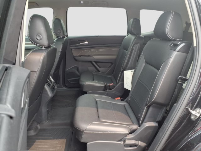 Used 2023 Volkswagen Atlas SEL AWD/4WD image 18