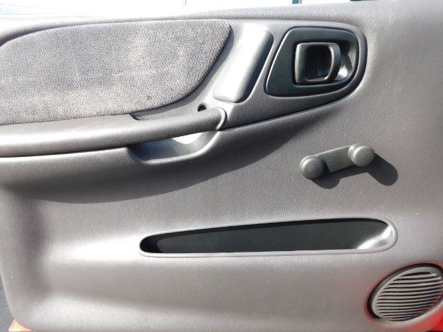 Used 2000 Dodge Dakota 2WD Club Cab image 11