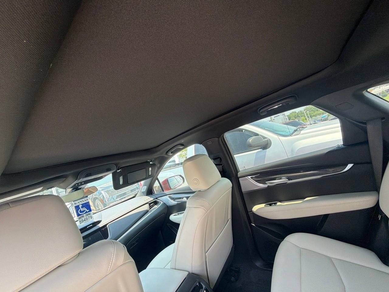 Certified 2025 Cadillac XT5 Sportv w/ LPO, Floor Liner Package AWD/4WD image 7