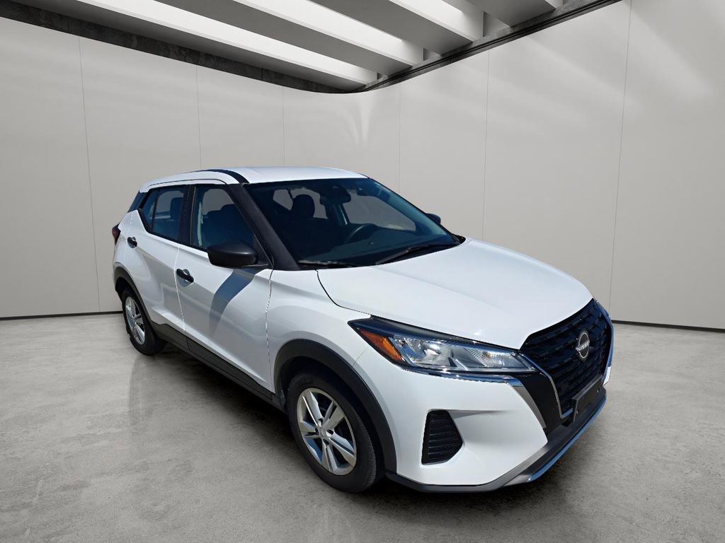 Used 2023 Nissan Kicks S image 7
