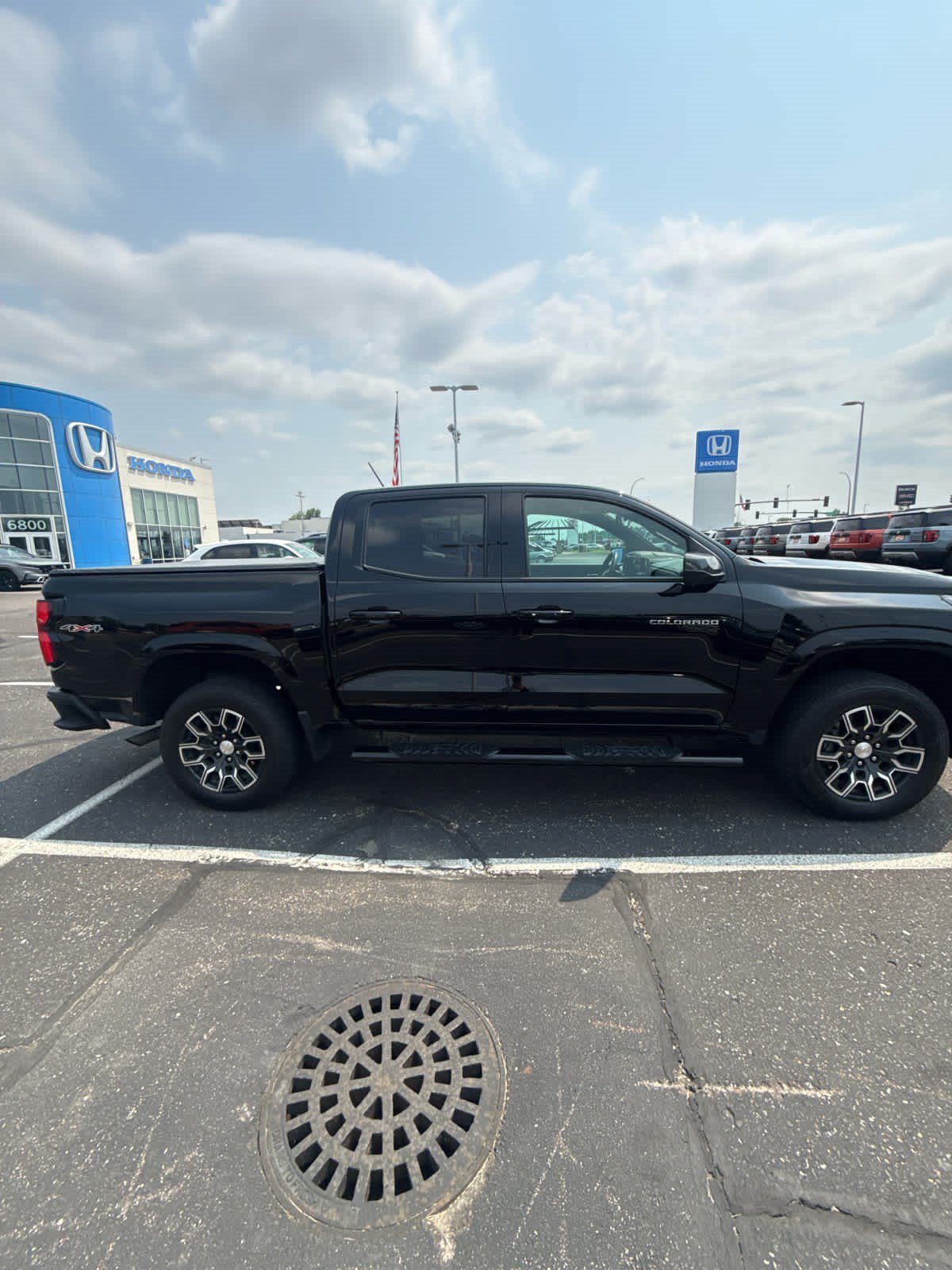 Used 2024 Chevrolet Colorado LT w/ LT Convenience Package III AWD/4WD image 8
