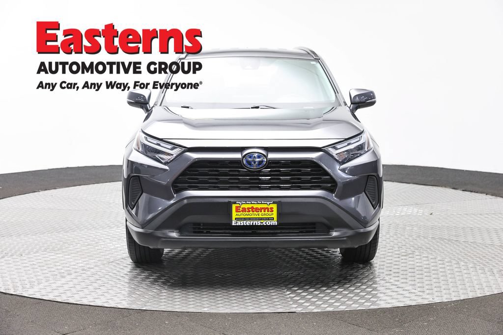 Used 2023 Toyota RAV4 LE AWD/4WD image 2