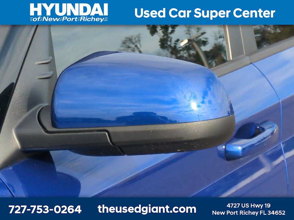 Certified 2023 Hyundai Venue SEL FWD image 11