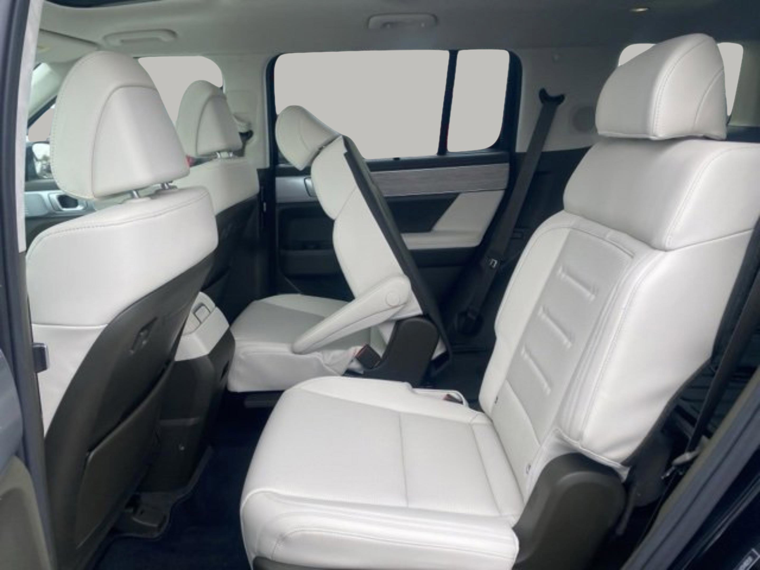 Certified 2025 Hyundai Santa Fe Calligraphy image 26