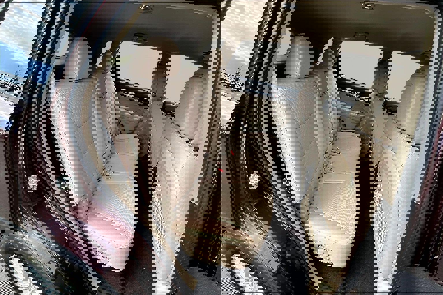 Used 2015 Kia Sorento LX image 24