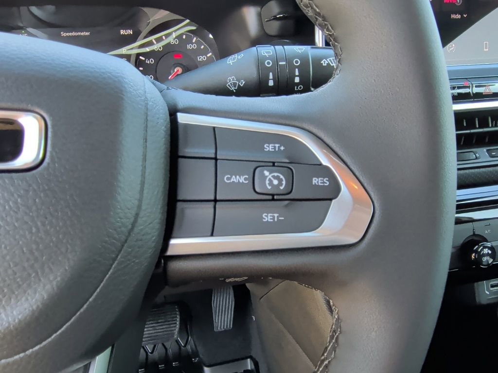 New 2026 Jeep Compass Altitude image 18