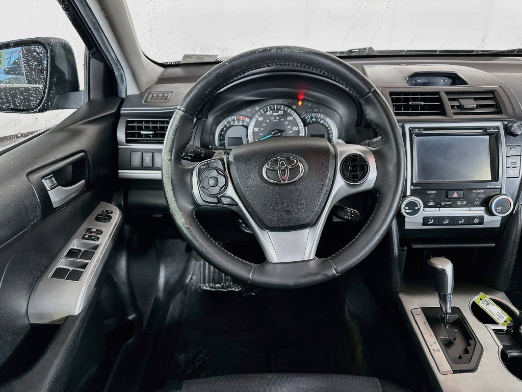 Used 2014 Toyota Camry SE FWD image 27