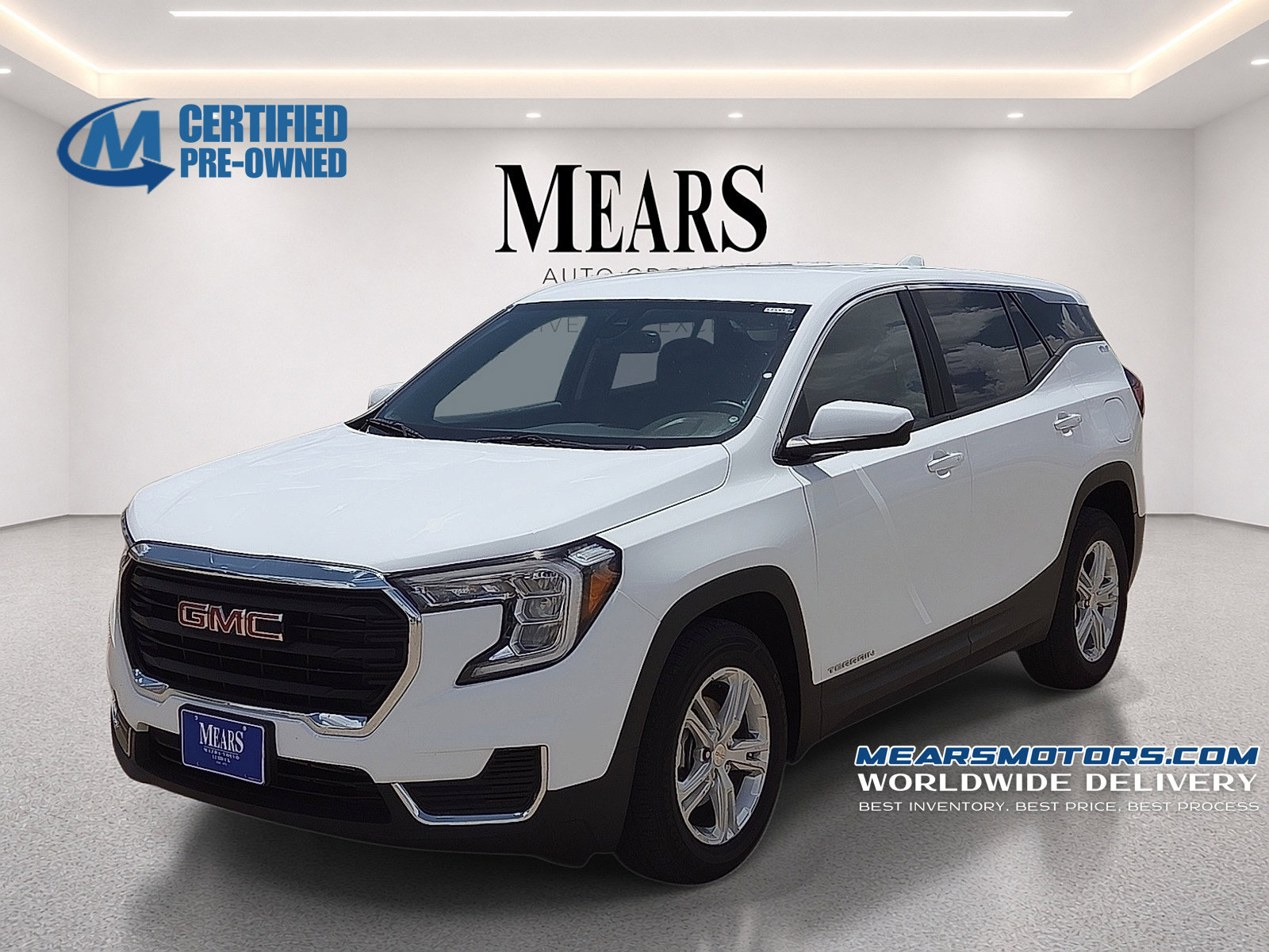 Used 2024 GMC Terrain SLE FWD image 1