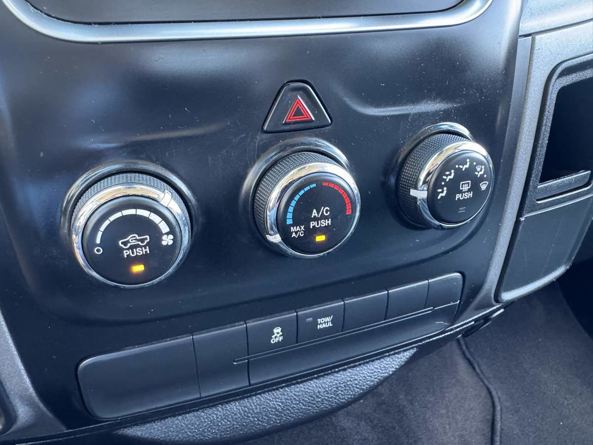 Used 2015 RAM 1500 Express AWD/4WD image 30