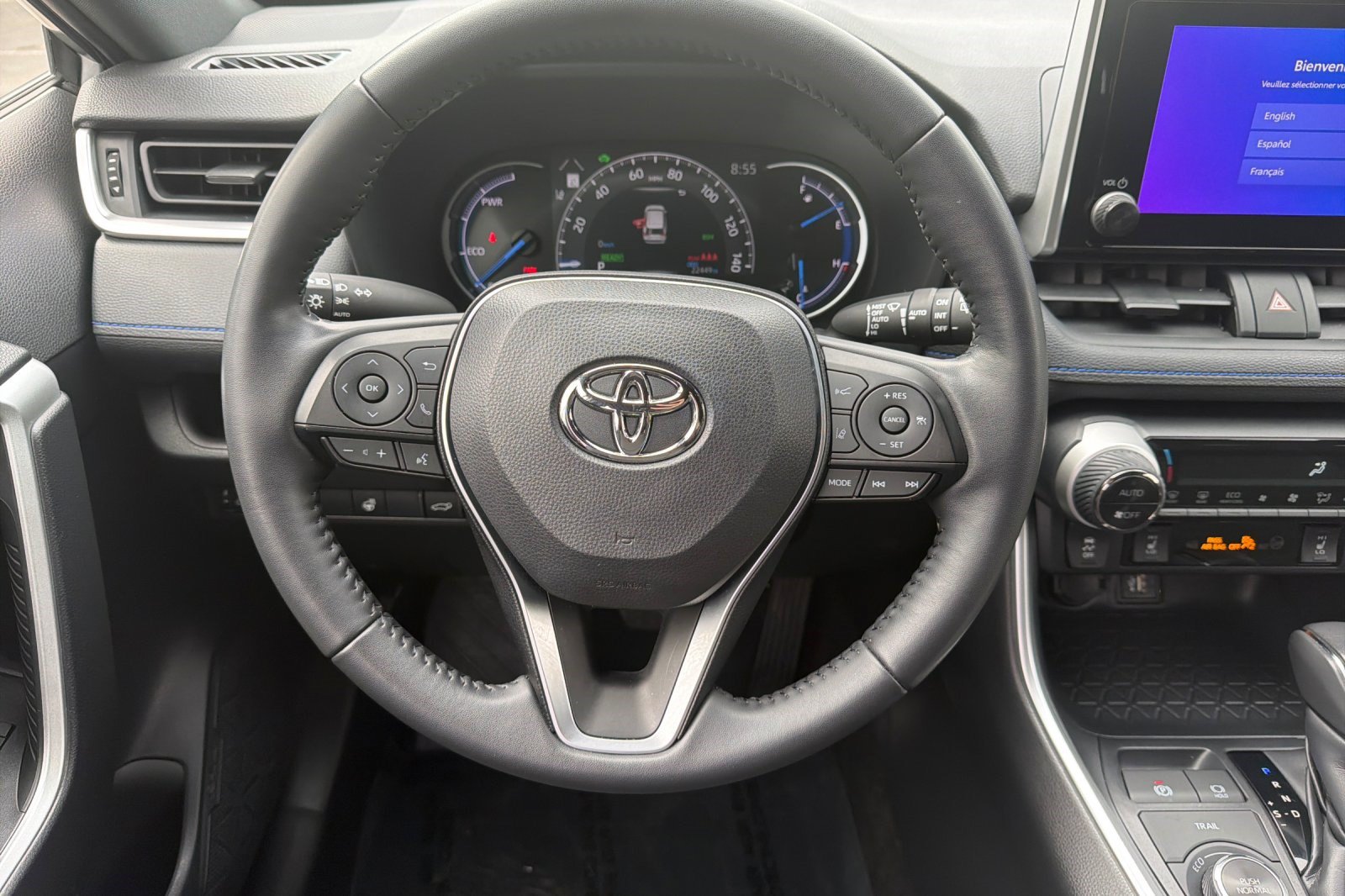 Used 2023 Toyota RAV4 SE w/ Convenience Package AWD/4WD image 18