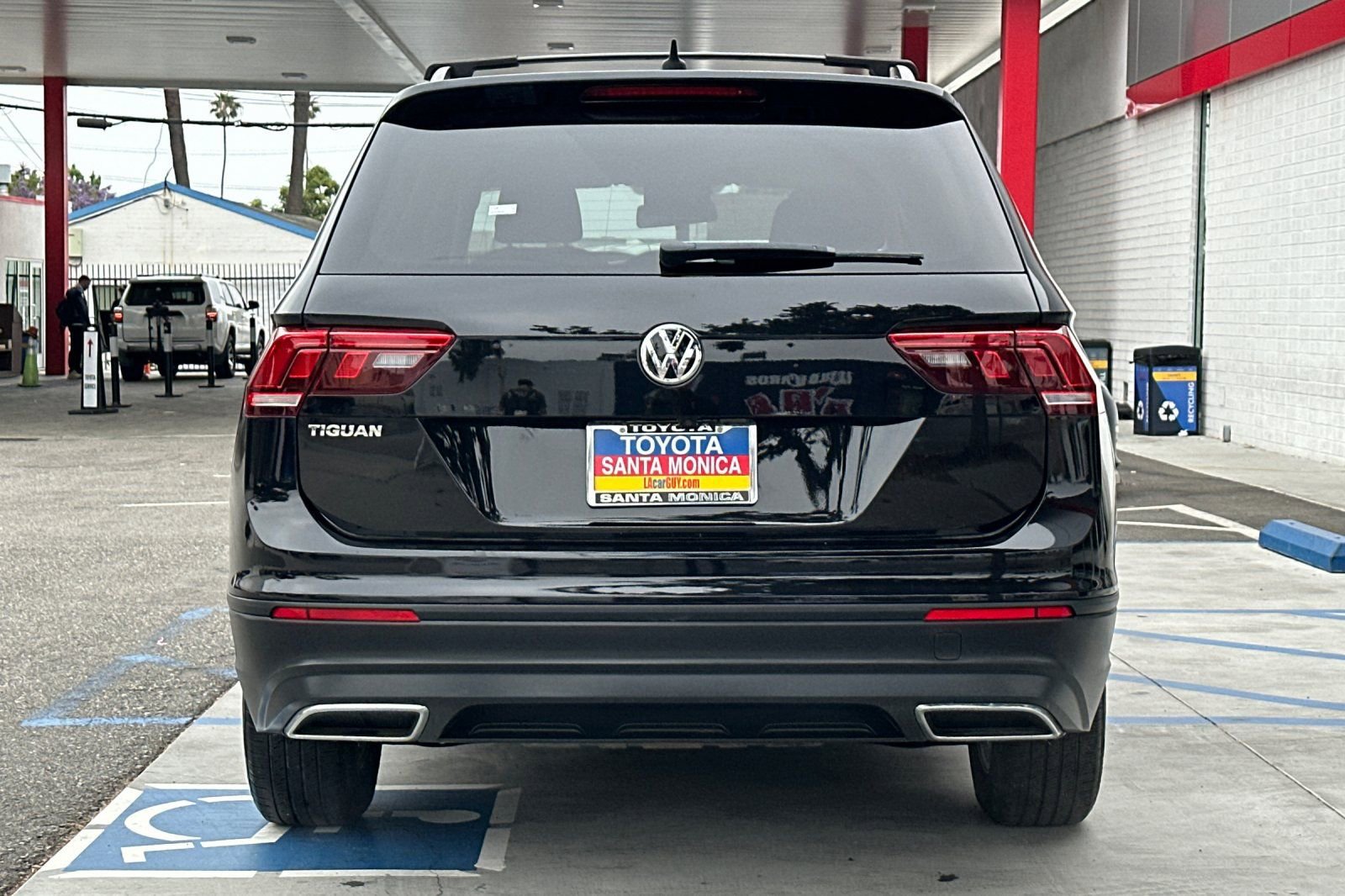Used 2020 Volkswagen Tiguan S FWD image 5