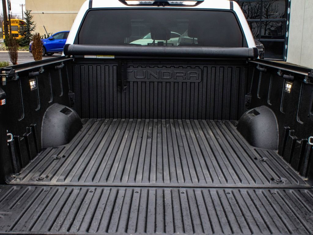 Used 2025 Toyota Tundra Limited AWD/4WD image 40