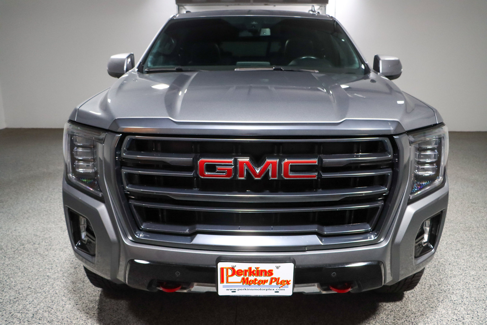 Used 2022 GMC Yukon AT4 AWD/4WD image 4