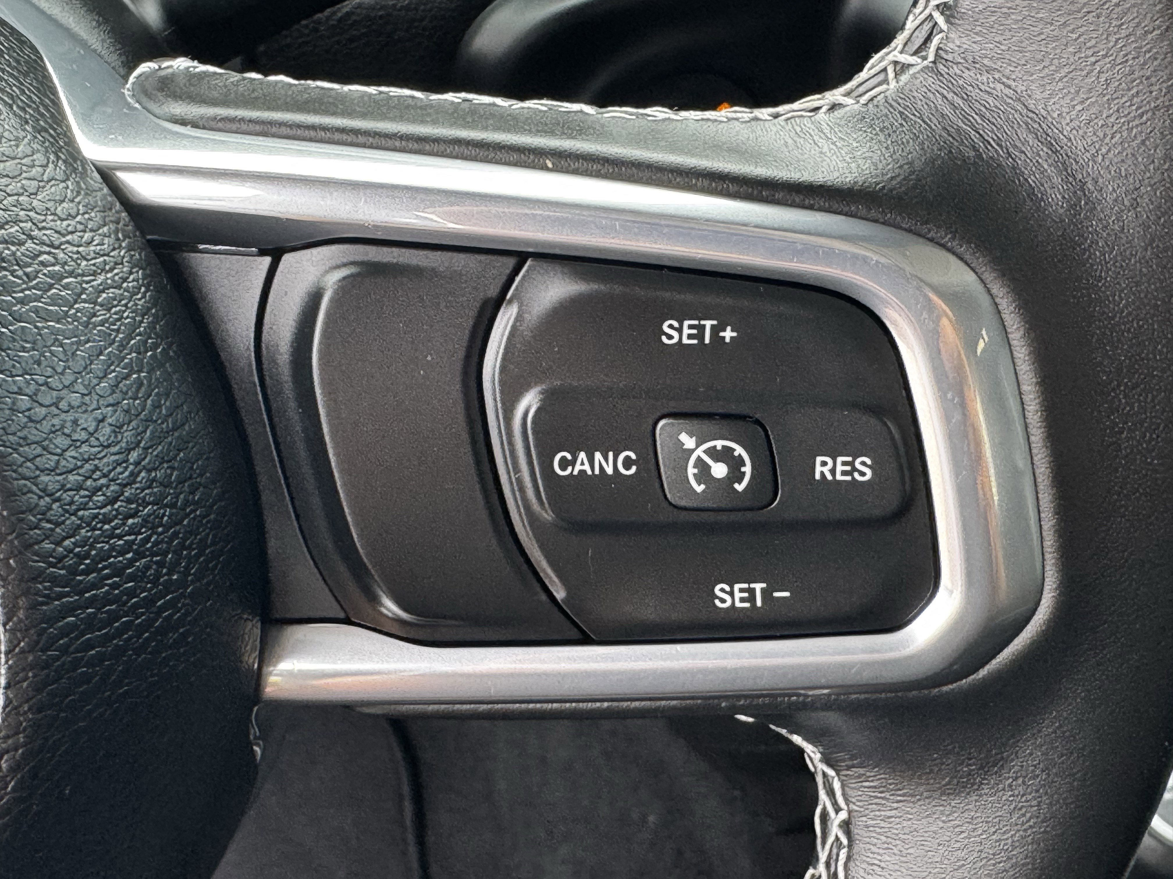 Used 2023 Jeep Wrangler Unlimited Sahara w/ Cold Weather Group AWD/4WD image 23