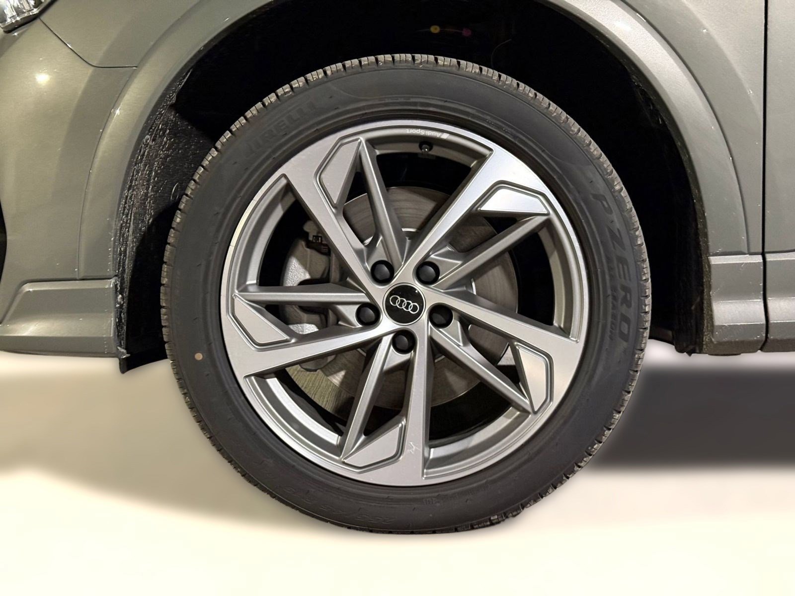 New 2025 Audi Q3 2.0T Premium image 11