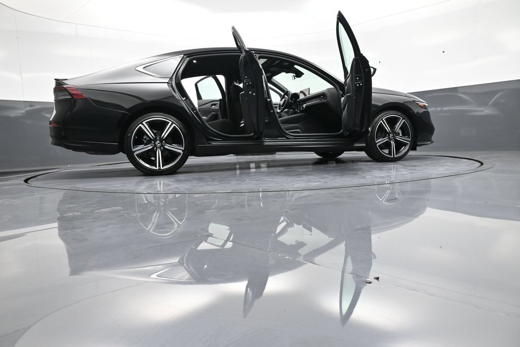 Used 2025 Honda Accord Sport image 47