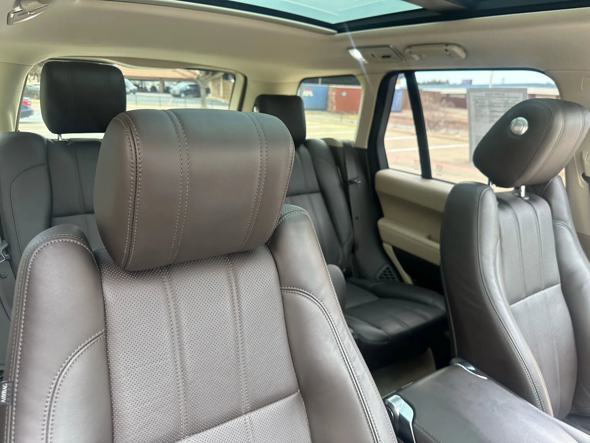 Used 2017 Land Rover Range Rover HSE image 30