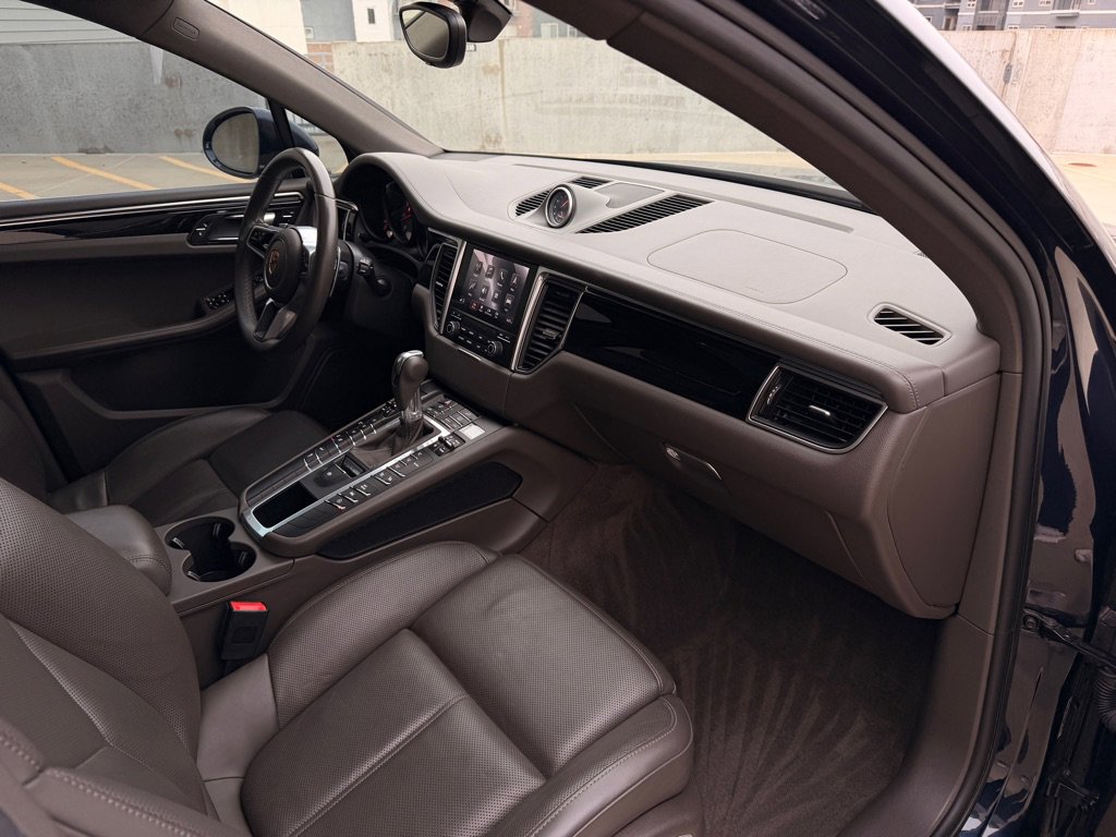 Used 2017 Porsche Macan S image 20