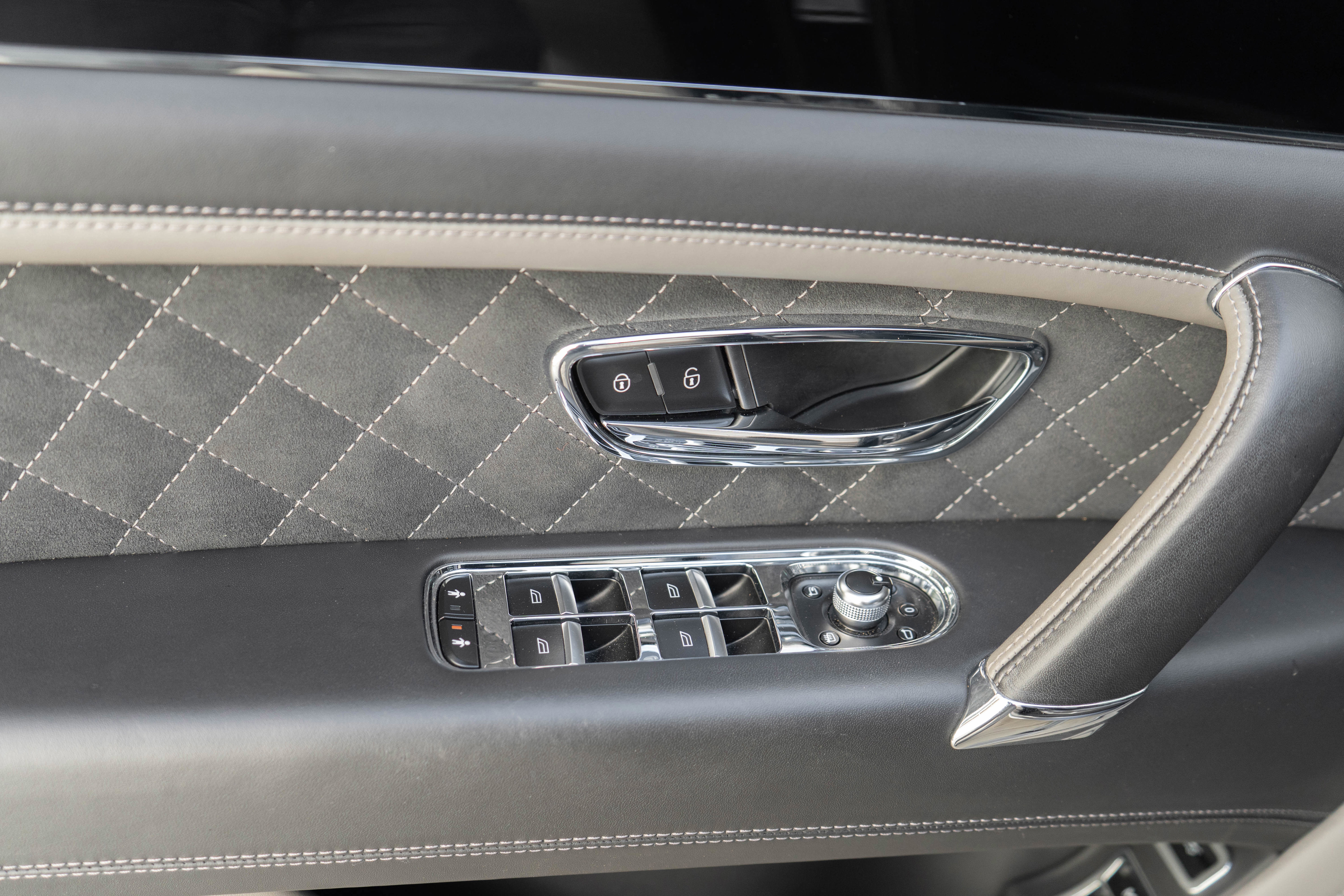 Used 2020 Bentley Bentayga Speed AWD/4WD image 11