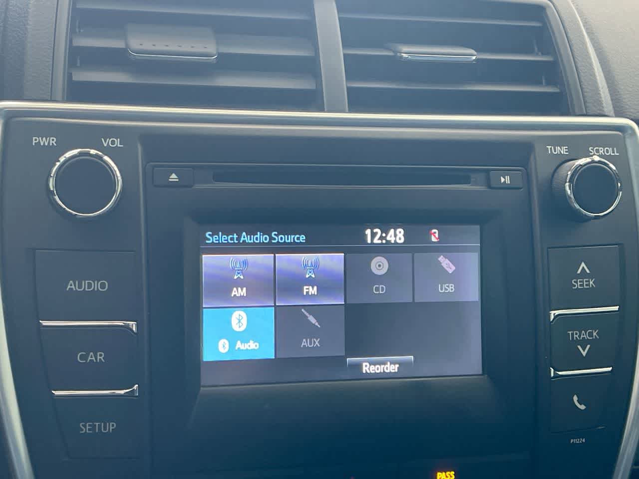 Used 2016 Toyota Camry SE FWD image 16