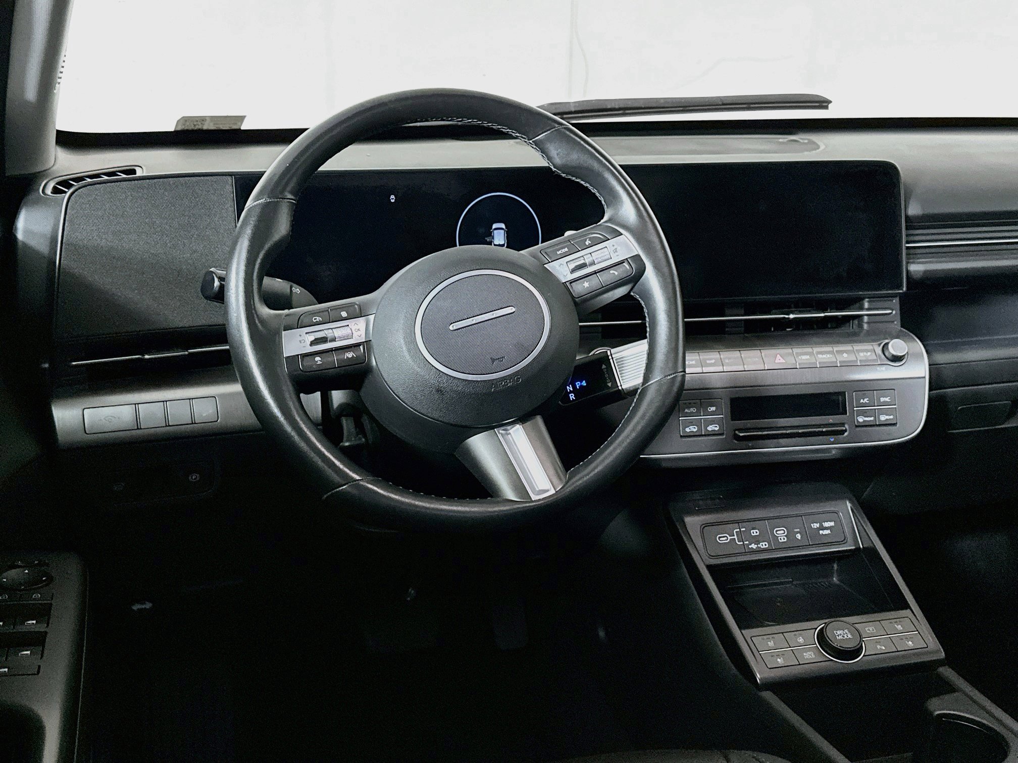Used 2024 Hyundai Kona Limited FWD image 18