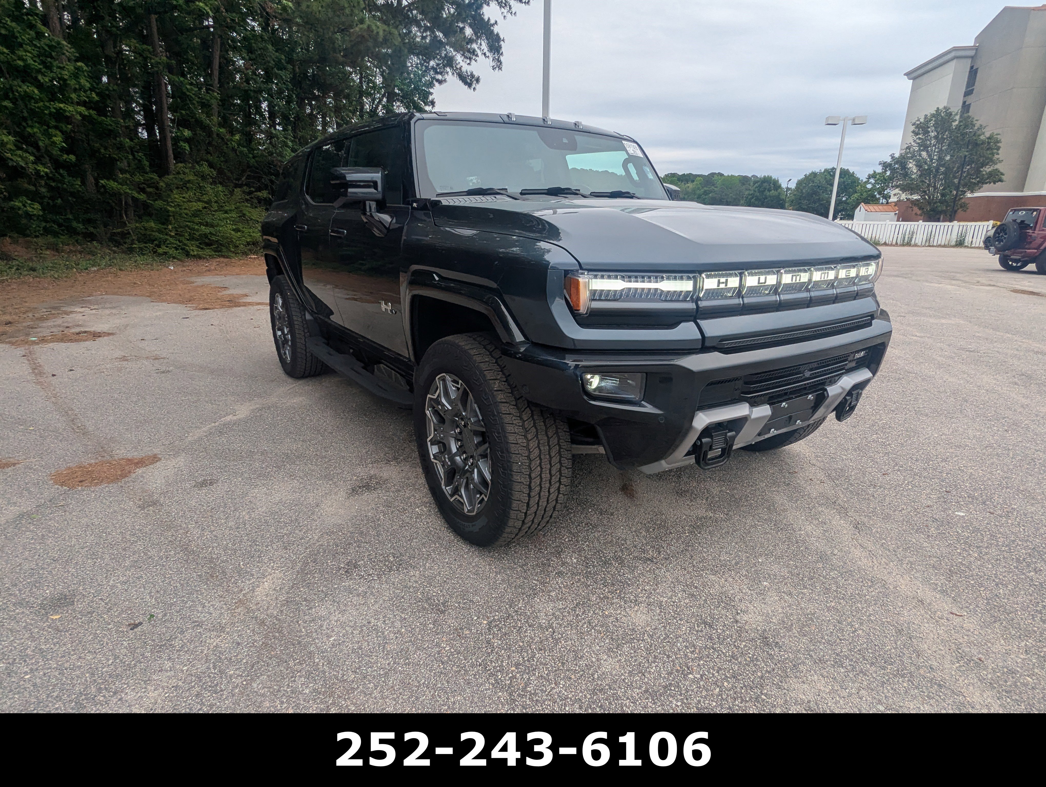 Used 2025 GMC Hummer EV 3X AWD/4WD image 2