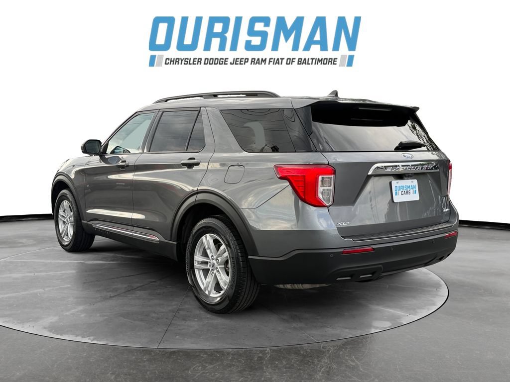 Used 2023 Ford Explorer XLT AWD/4WD image 4