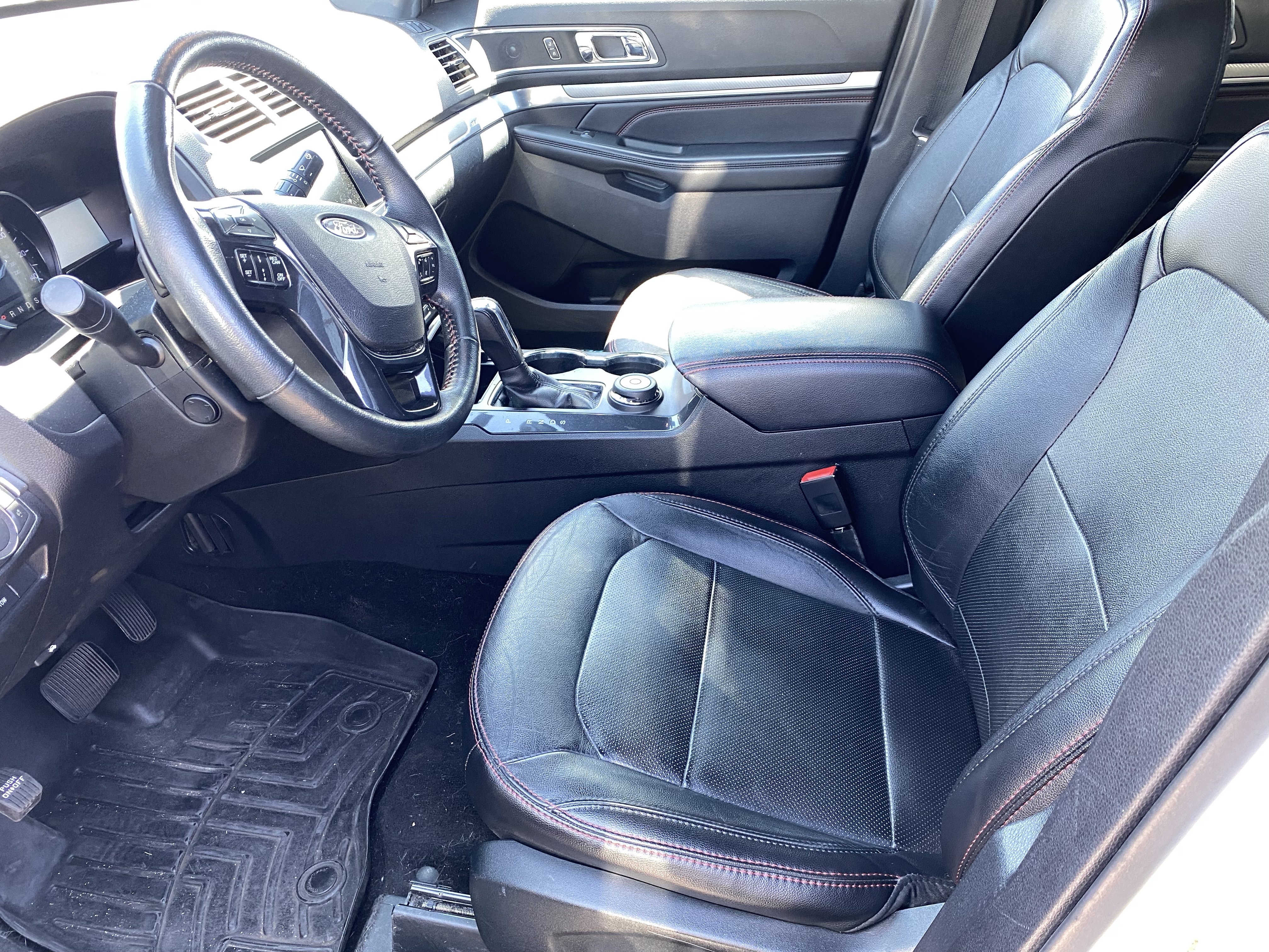 Used 2018 Ford Explorer Sport w/ Equipment Group 401A AWD/4WD image 9