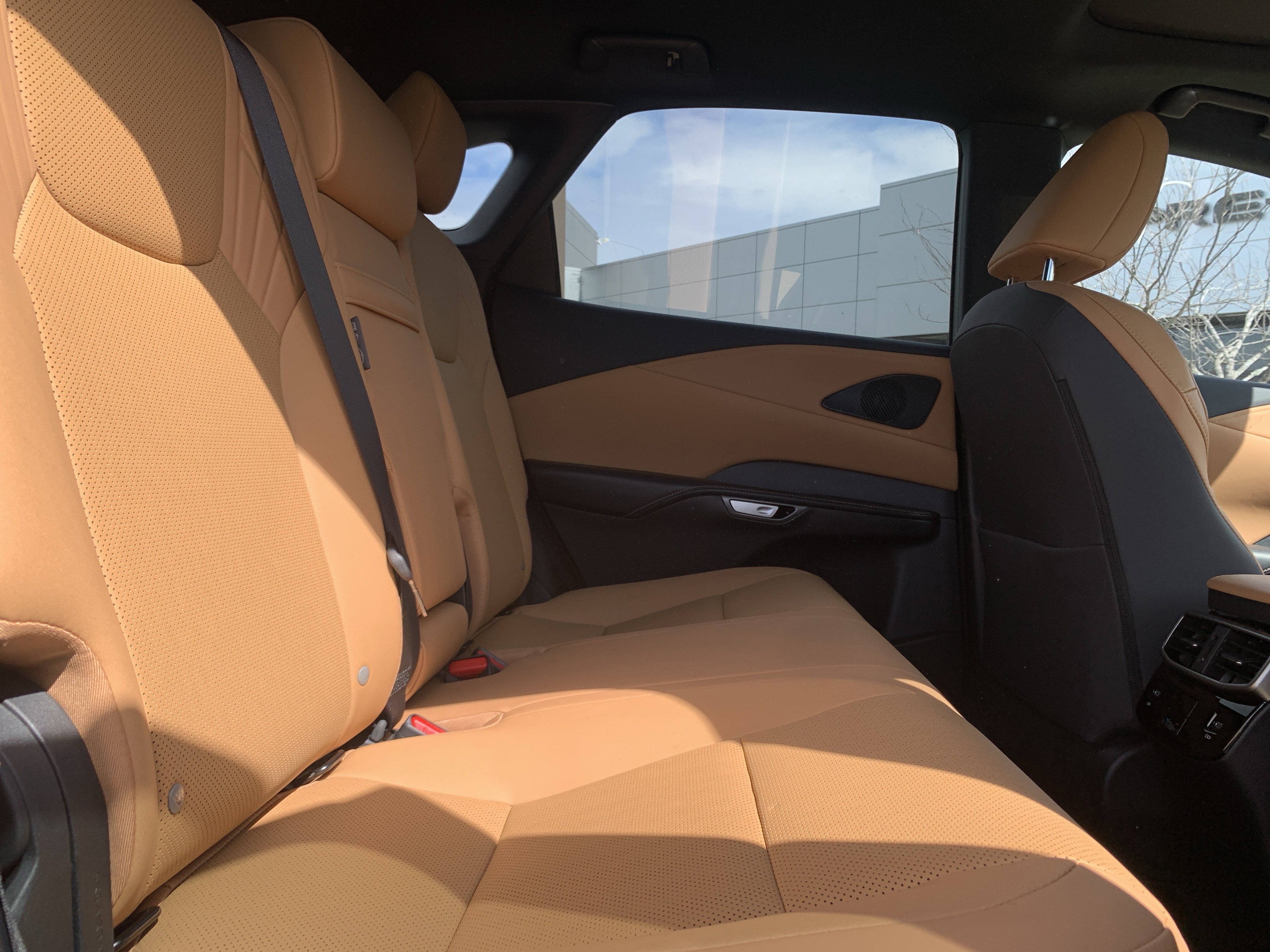 Certified 2025 Lexus RX 350 Premium w/ Accessory Package (Z1) image 33