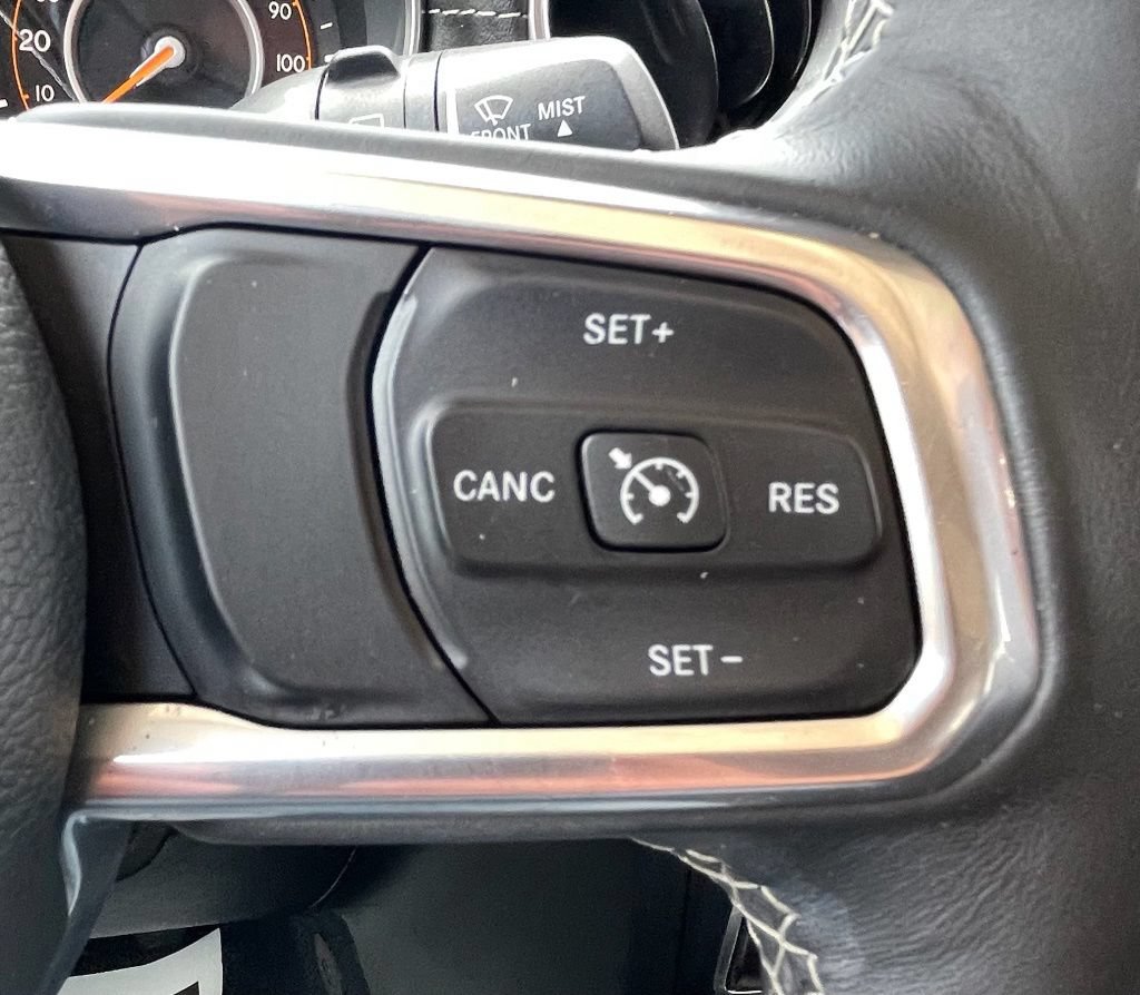 Used 2019 Jeep Wrangler Unlimited Sahara AWD/4WD image 21