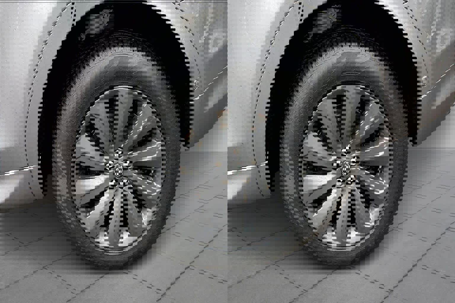 Used 2025 Land Rover Discovery Sport S image 11